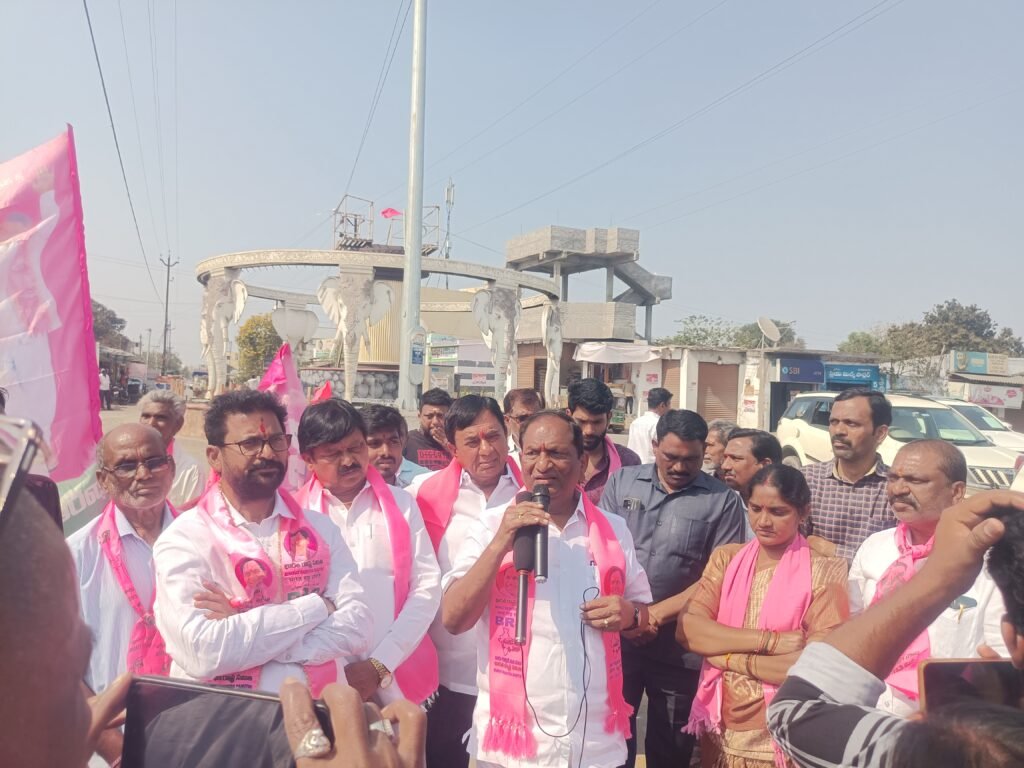 55వ డివిజన్‌లో బీఆర్ఎస్ గడపగడప ప్రచారం జోరు