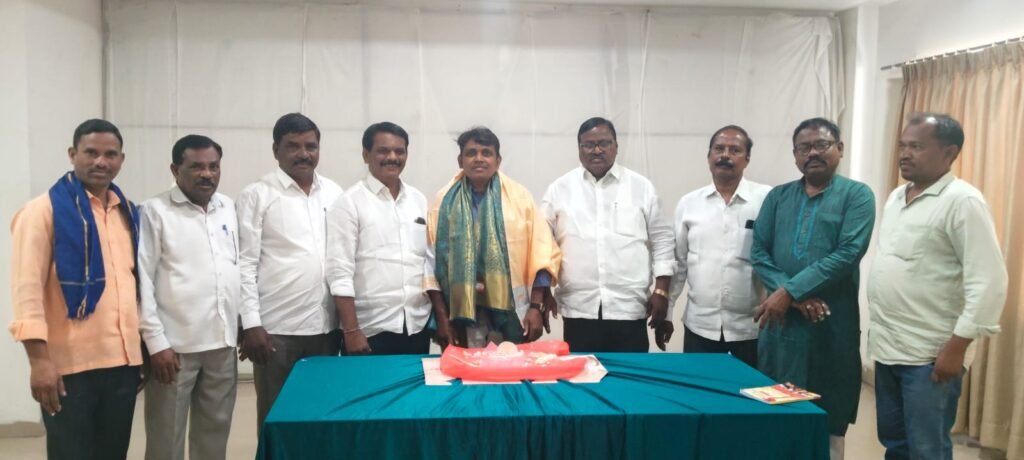 నీలి రాజ్య సైనికుడు చుంచు రాజేందర్