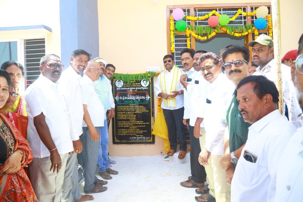పల్లెల అభివృద్ధి ప్రభుత్వ లక్ష్యం మహిళలే కేంద్రంగా సంక్షేమ పథకాల అమలు – ఎమ్మెల్యే మేడిపల్లి సత్యం