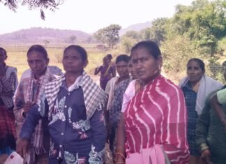 పాలితం శివారులో ఉద్రిక్తత – మట్టితవ్వకాలపై మండి పడ్డ ప్రజలు