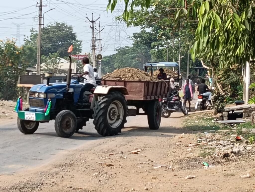 మంథనిలో రెచ్చిపోతున్న మట్టి మాఫియా