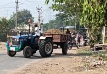 మంథనిలో రెచ్చిపోతున్న మట్టి మాఫియా