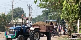 మంథనిలో రెచ్చిపోతున్న మట్టి మాఫియా