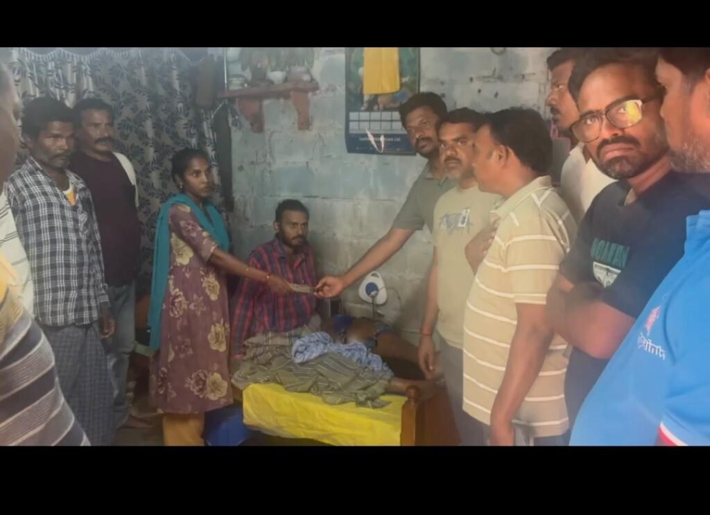 క్యాన్సర్ బాధితుడికి  చేయూత – రూ.15 వేల ఆర్థిక సహాయం