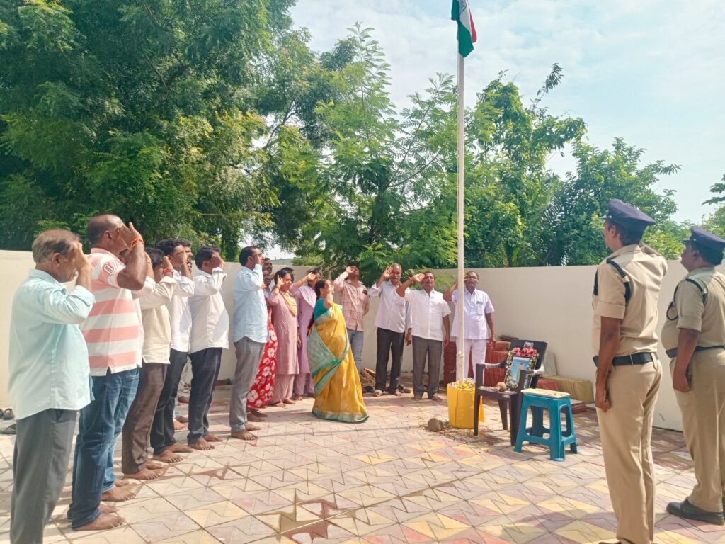 రెవెన్యూ కార్యాలయంలో ఘనంగా ప్రజా పాలన దినోత్సవం