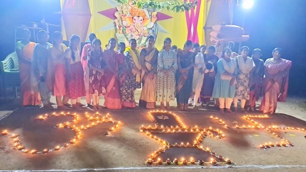 సుభాష్‌నగర్‌లో ఘనంగా దీపారాధన