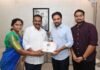 కేటీఆర్కు లగ్నపత్రిక అందజేసిన సుంకె రవిశంకర్ దంపతులు